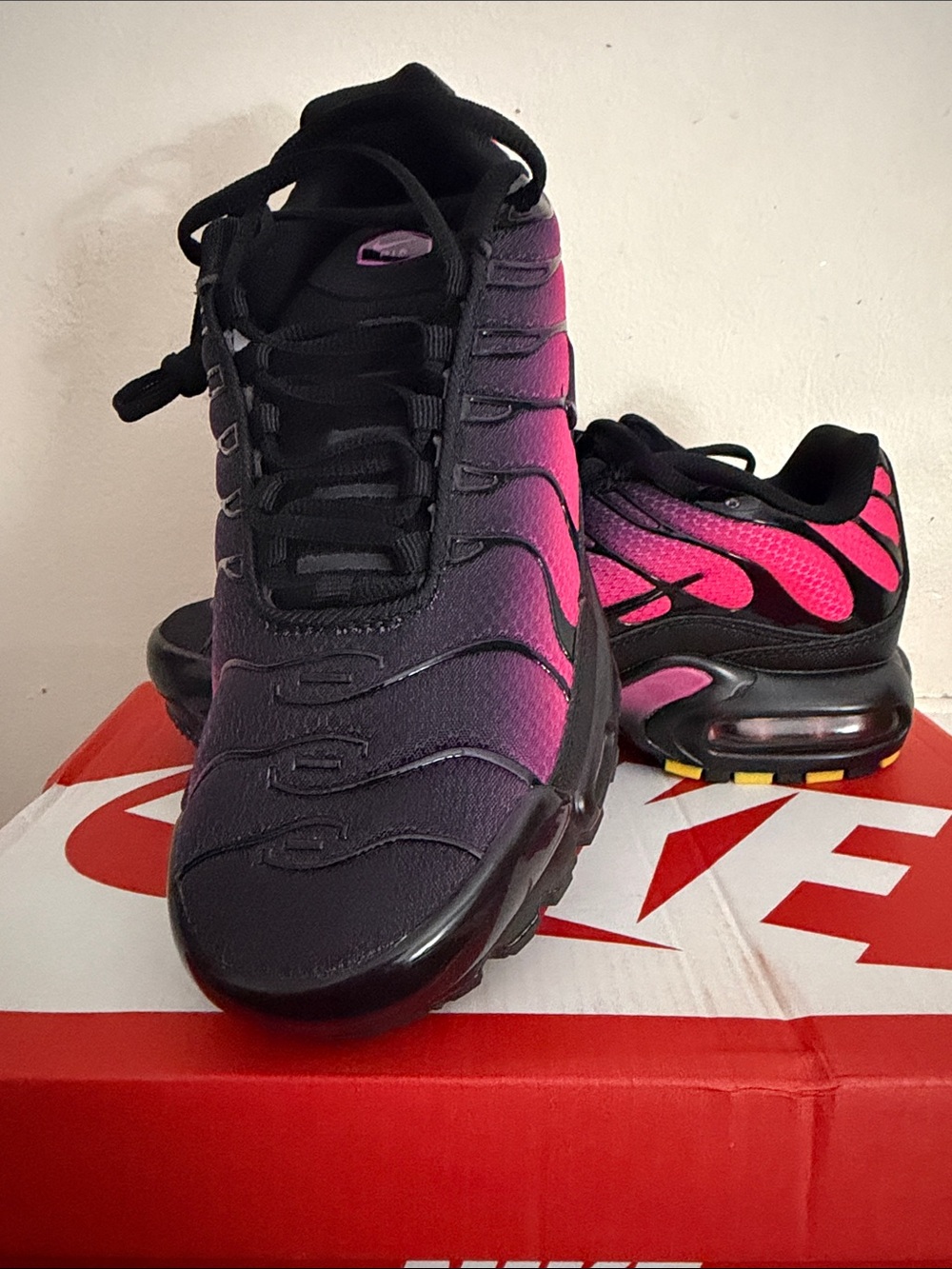 Women’s Black and Pink Gradient Athletic Sneakers